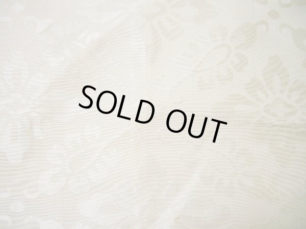 Photo5: F1202J Used Japanese Kimono  Smoky Off White UCHIKAKE Wedding by Silk. Diamond-shaped flowers  (Grade D) (5)