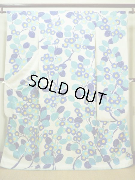 Photo1: F1216G Used Japanese Kimono  Shiny Off White FURISODE long-sleeved by Silk. Flower  (Grade A) (1)
