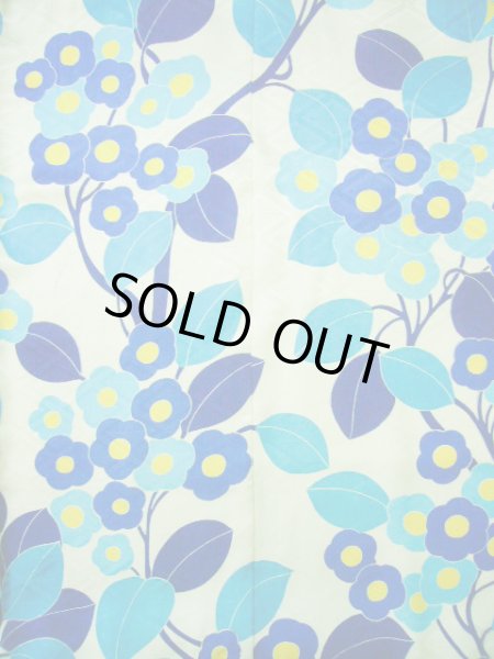 Photo8: F1216G Used Japanese Kimono  Shiny Off White FURISODE long-sleeved by Silk. Flower  (Grade A) (8)