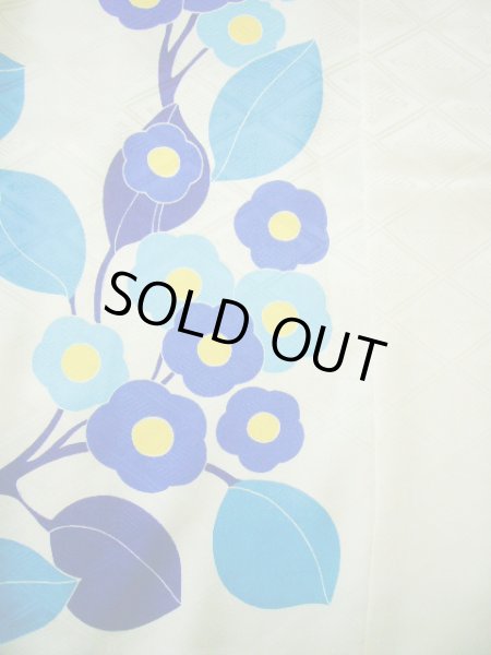 Photo12: F1216G Used Japanese Kimono  Shiny Off White FURISODE long-sleeved by Silk. Flower  (Grade A) (12)