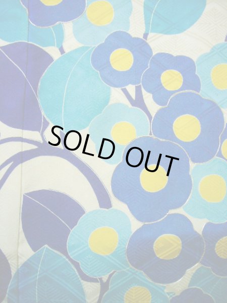 Photo16: F1216G Used Japanese Kimono  Shiny Off White FURISODE long-sleeved by Silk. Flower  (Grade A) (16)