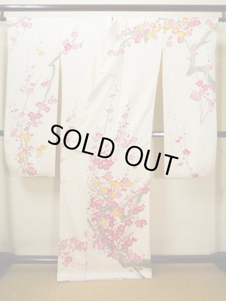 Photo3: Mint G0630H Used Japanese Kimono  Shiny Off White FURISODE long-sleeved by Silk. UME plum bloom  (Grade A) (3)