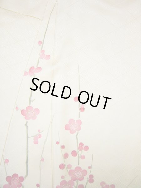 Photo5: Mint G0630H Used Japanese Kimono  Shiny Off White FURISODE long-sleeved by Silk. UME plum bloom  (Grade A) (5)