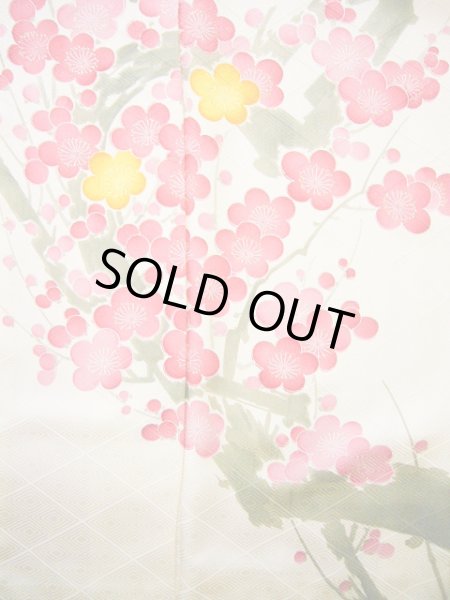 Photo7: Mint G0630H Used Japanese Kimono  Shiny Off White FURISODE long-sleeved by Silk. UME plum bloom  (Grade A) (7)
