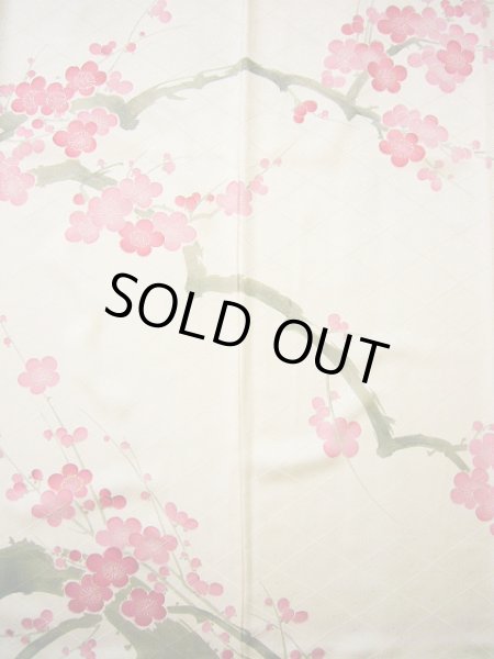 Photo9: Mint G0630H Used Japanese Kimono  Shiny Off White FURISODE long-sleeved by Silk. UME plum bloom  (Grade A) (9)
