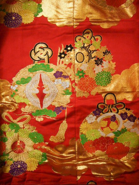 Photo8: G0805E Used Japanese Kimono   Red UCHIKAKE Wedding by Silk. TSUDUMI hand drum  (Grade B) (8)