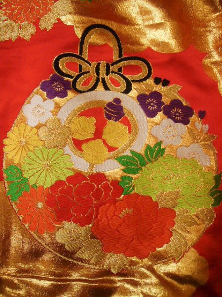 Photo10: G0805E Used Japanese Kimono   Red UCHIKAKE Wedding by Silk. TSUDUMI hand drum  (Grade B) (10)