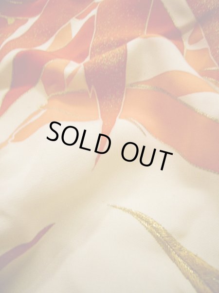 Photo19: G0805Z Used Japanese Kimono   Vermilion UCHIKAKE Wedding by Silk. Crane, YUZEN, The bottom is covered. (Grade B) (19)