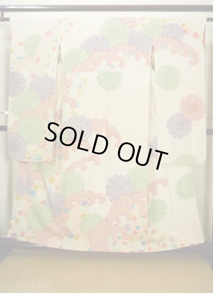 Photo2: H1025L Used Japanese Kimono Smoky Dark Off White FURISODE long-sleeved / Silk. Chrysanthemum  (Grade B) (2)