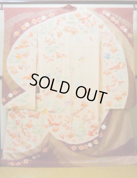 Photo2: I0207H Used Japanese Kimono  Pale Pink FURISODE long-sleeved / Silk. Treasures  (Grade A) (2)