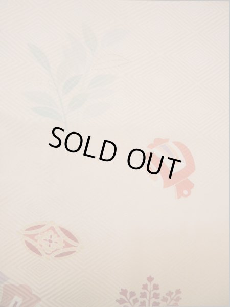 Photo27: I0207H Used Japanese Kimono  Pale Pink FURISODE long-sleeved / Silk. Treasures  (Grade A) (27)