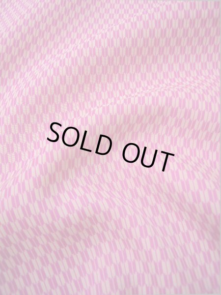 Photo9: I0302R Used Japanese Kimono  Bright Pink ORI woven / Silk. Arrow Feather  (Grade C) (9)