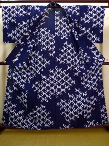 Photo2: J0520S Used Japanese Dark  Indigo Blue YUKATA summer / Cotton. Crossed circles 2 (Grade A) (2)