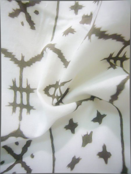 Photo9: J0702W Used Japanese Pale  White YUKATA summer / Cotton/hemp Tortoise-shell pattern― Hexagonal pattern  (Grade C) (9)