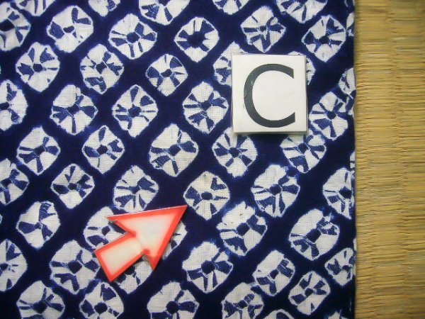 Photo14: J0710M Used Japanese   Indigo Blue YUKATA summer / Cotton. Folding fan, Arimatsu Shibori (Grade B) (14)