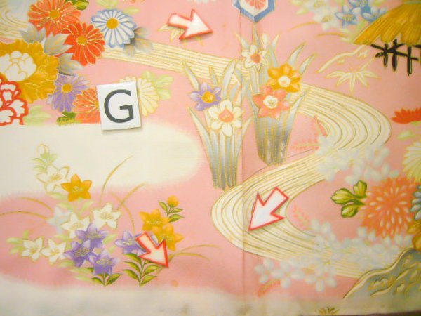 Photo23: J0715S Used Japanese Light  Off White FURISODE long-sleeved / Silk. Flower  (Grade B) (23)