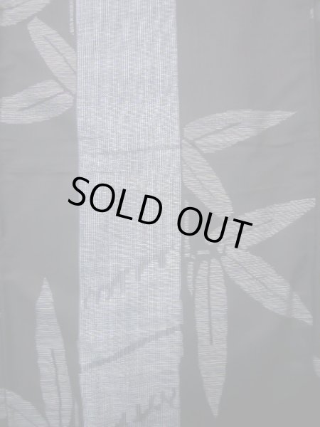 Photo4: J1023A Used Japanese   Black OSHIMA TSUMGI pongee / Silk. Bamboo leaf, TATE YOKO weave  (Grade C) (4)