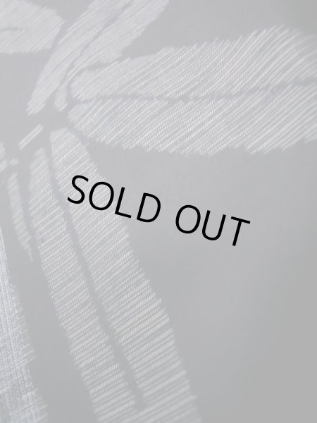 Photo8: J1023A Used Japanese   Black OSHIMA TSUMGI pongee / Silk. Bamboo leaf, TATE YOKO weave  (Grade C) (8)