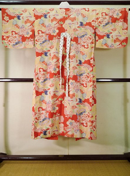 Photo2: J1111Q Used Japanese   Red Kids / Silk. Peony, Kaioke bucket for clamshells  (Grade A) (2)