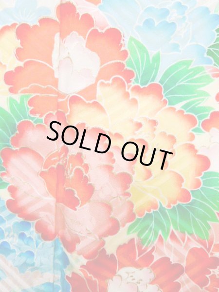 Photo11: J1223M Used Japanese Pale Light Yellow FURISODE long-sleeved / Silk. Flower, narcissus pattern  (Grade B) (11)