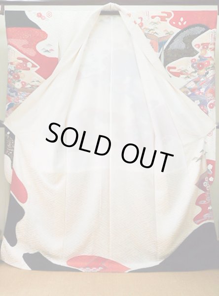 Photo3: J1223P Used Japanese   White FURISODE long-sleeved / Silk. Chrysanthemum, narcissus pattern  (Grade B) (3)