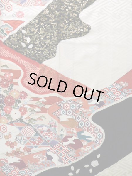 Photo5: J1223P Used Japanese   White FURISODE long-sleeved / Silk. Chrysanthemum, narcissus pattern  (Grade B) (5)