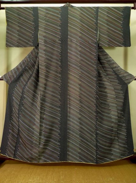 Photo1: Mint K0311P Used Japanese   Black KOMON dyed / Synthetic. Tortoise-shell pattern― Hexagonal pattern   (Grade A) (1)