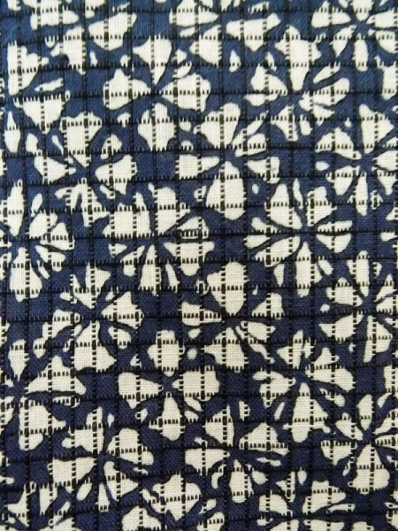 Photo6: K0414T Used Japanese   Indigo Blue YUKATA summer(made in Japan) / Cotton. Abstract pattern made in 1960-1970  (Grade B) (6)