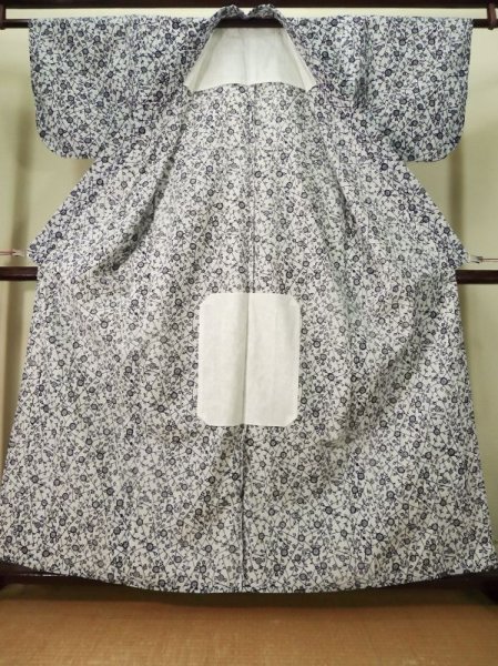 Photo2: K0415A Used Japanese   Blue YUKATA summer(made in Japan) / Cotton. Flower, made in 1960-1970  (Grade B) (2)