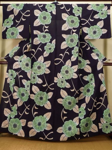 Photo1: K0421B Vintage Japanese women   Indigo Blue Pour Dyed Yukata / Cotton. Flower   (Grade C) (1)