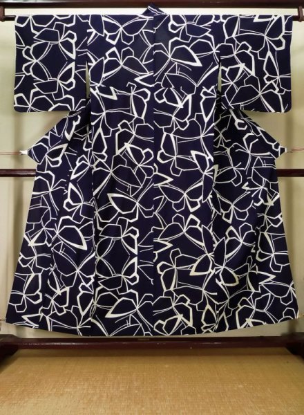 Photo1: K0426S Used Japanese   Indigo Blue YUKATA summer(made in Japan) / Cotton. Butterfly made in 1960-1970  (Grade C) (1)