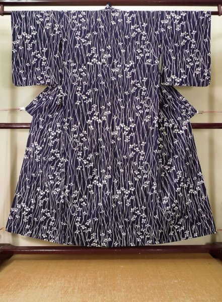 Photo1: K0426V Vintage Japanese women   Indigo Blue YUKATA summer(made in Japan) / Cotton. Iris   (Grade C) (1)