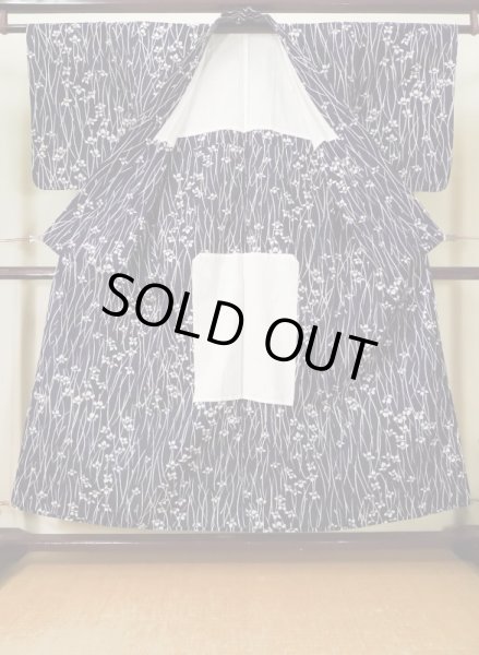 Photo3: K0426V Vintage Japanese women   Indigo Blue YUKATA summer(made in Japan) / Cotton. Iris   (Grade C) (3)