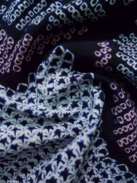 Photo12: K0526A Used Japanese Heather  Indigo Blue YUKATA summer(made in Japan) / Cotton. Abstract pattern Arimatsu-Shibori, made in 1980-1990  (Grade C) (12)