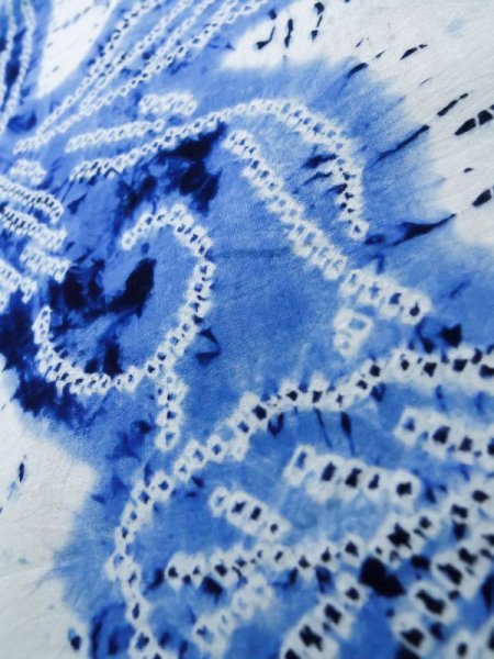 Photo11: K0526C Used Japanese   Blue YUKATA summer(made in Japan) / Cotton. Leaf, Arimatsu-Shibori, made in 1980-1990  (Grade C) (11)