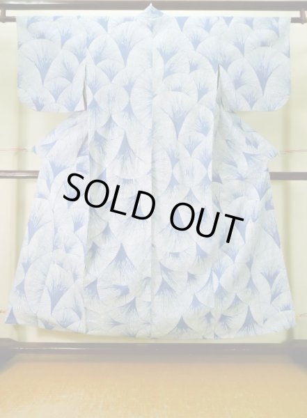 Photo1: K0526D Used Japanese   White YUKATA summer(made in Japan) / Cotton. Abstract pattern made in 1990-2000  (Grade B) (1)