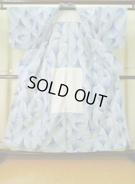 Photo2: K0526D Used Japanese   White YUKATA summer(made in Japan) / Cotton. Abstract pattern made in 1990-2000  (Grade B) (2)