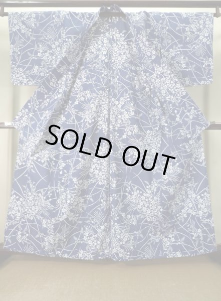 Photo2: K0526K Used Japanese   Pale Blue YUKATA summer(made in Japan) / Cotton. HAGI flower, made in 1980-1990  (Grade C) (2)