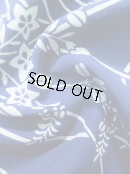 Photo12: K0526K Used Japanese   Pale Blue YUKATA summer(made in Japan) / Cotton. HAGI flower, made in 1980-1990  (Grade C) (12)