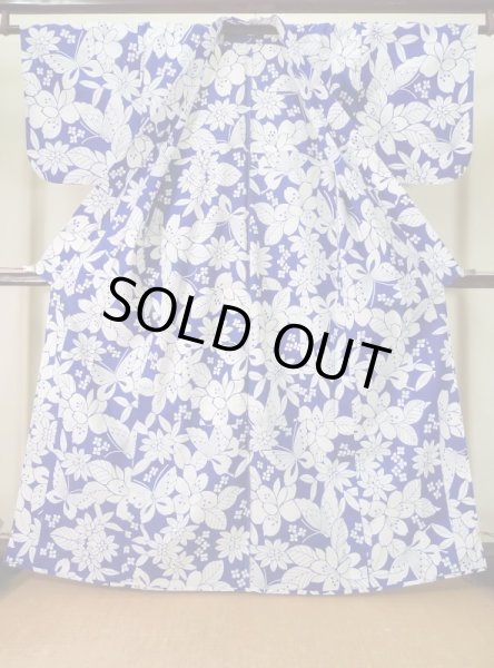 Photo3: K0526X Used Japanese   Blue YUKATA summer(made in Japan) / Cotton. Flower, made in 1980-1990  (Grade C) (3)