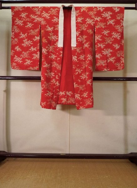 Photo1: K0603D Used Japanese   Red JUBAN undergarment / Silk. Flower, For kids  (Grade C) (1)