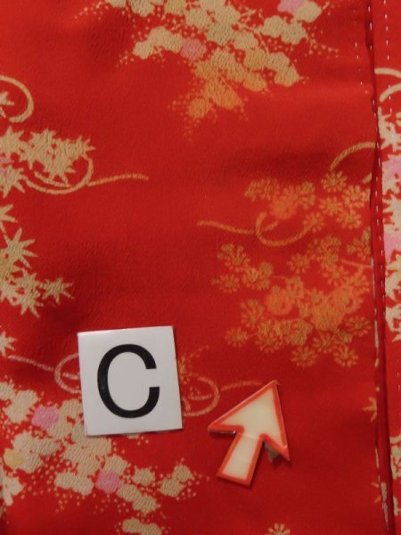 Photo17: K0603D Used Japanese   Red JUBAN undergarment / Silk. Flower, For kids  (Grade C) (17)