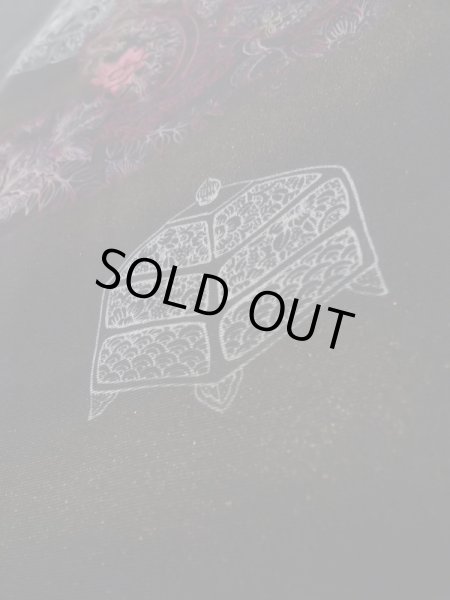 Photo9: K0714A Used Japanese   Black HAORI short jacket / Silk. Chinese flower, pottery pattern  (Grade B) (9)