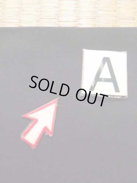 Photo13: K0714A Used Japanese   Black HAORI short jacket / Silk. Chinese flower, pottery pattern  (Grade B) (13)