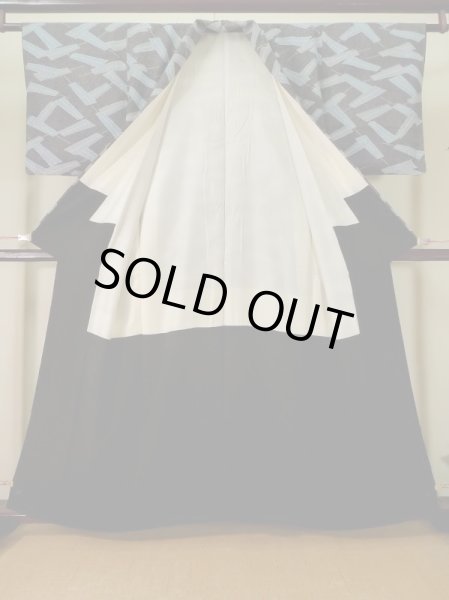 Photo2: K0805C Used Japanese   Black KOMON dyed / Silk. Folding fan,   (Grade C) (2)