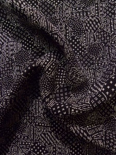 Photo12: K0820K Used Japanese   Black EDO KOMON pattern dyed / Silk. Broken ice pattern,   (Grade C) (12)
