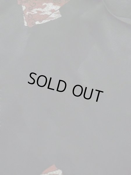 Photo4: K1008J Used Japanese   Black HAORI short jacket / Silk. Arabesque vine,   (Grade B) (4)