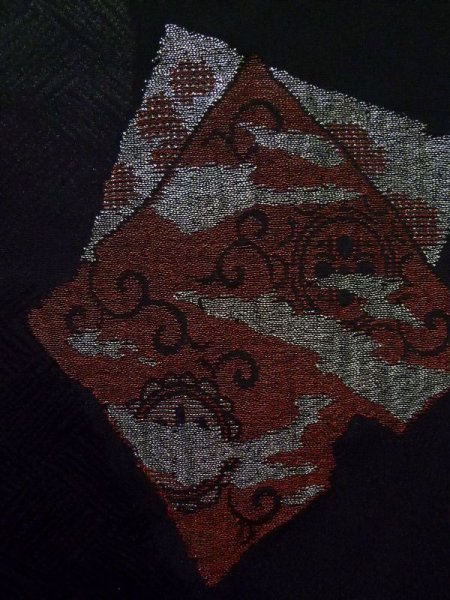 Photo6: K1008J Used Japanese   Black HAORI short jacket / Silk. Arabesque vine,   (Grade B) (6)