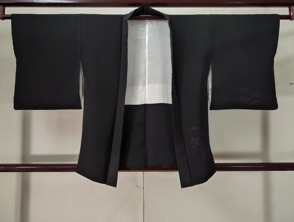 Photo1: K1008L Used Japanese   Black HAORI short jacket / Silk. Mountain,   (Grade B) (1)