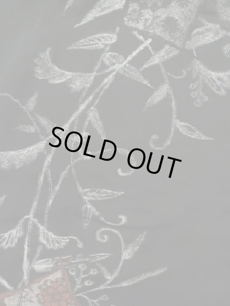 Photo4: K1008U Used Japanese   Black HAORI short jacket / Silk. Flower,   (Grade B) (4)